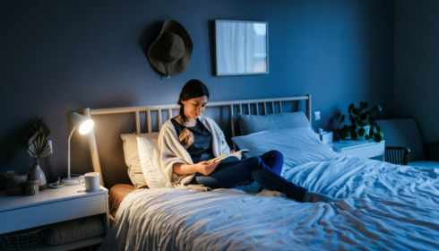 Building a Simple Evening Routine That Helps You Sleep Faster